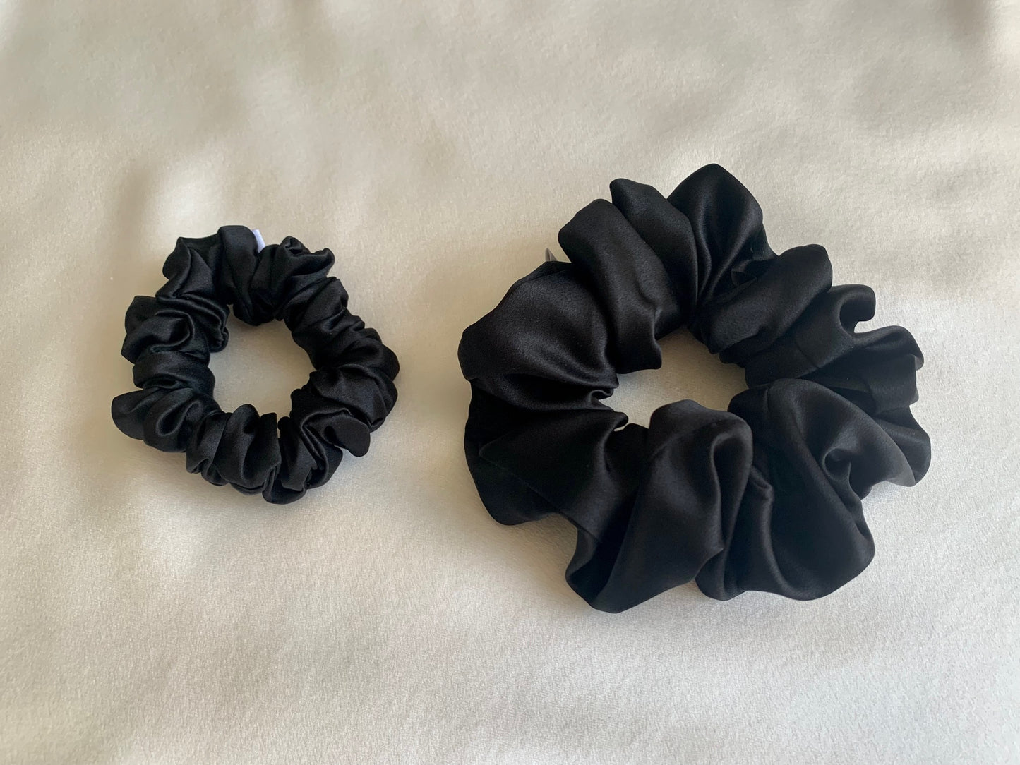 DUO set (Maxi & Midi Scrunchies)